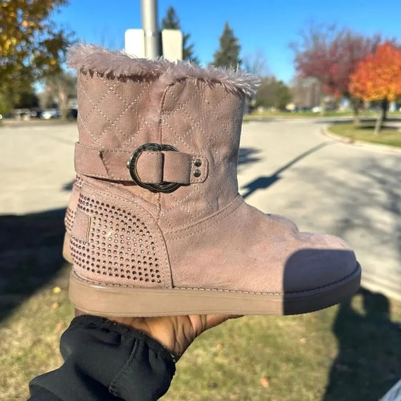 Guess Women's Quilted Suede Brown Faux Fur Lined Rhinestone Comfort Boots Size 7 - Picture 8 of 10